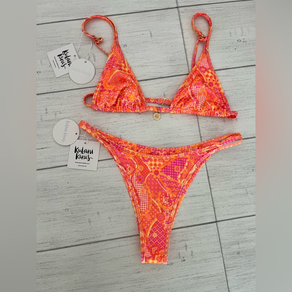 New Kulani Kinis Swim Bikini Set NWT Size L Color Citrus Sunrise